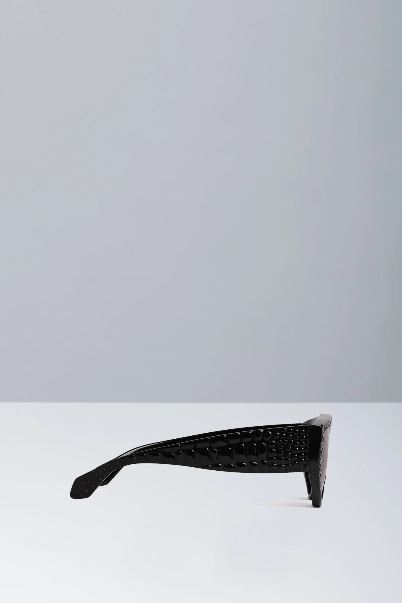 Alaïa D-Frame Textured Acetate Sunglasses in Black - Image 2