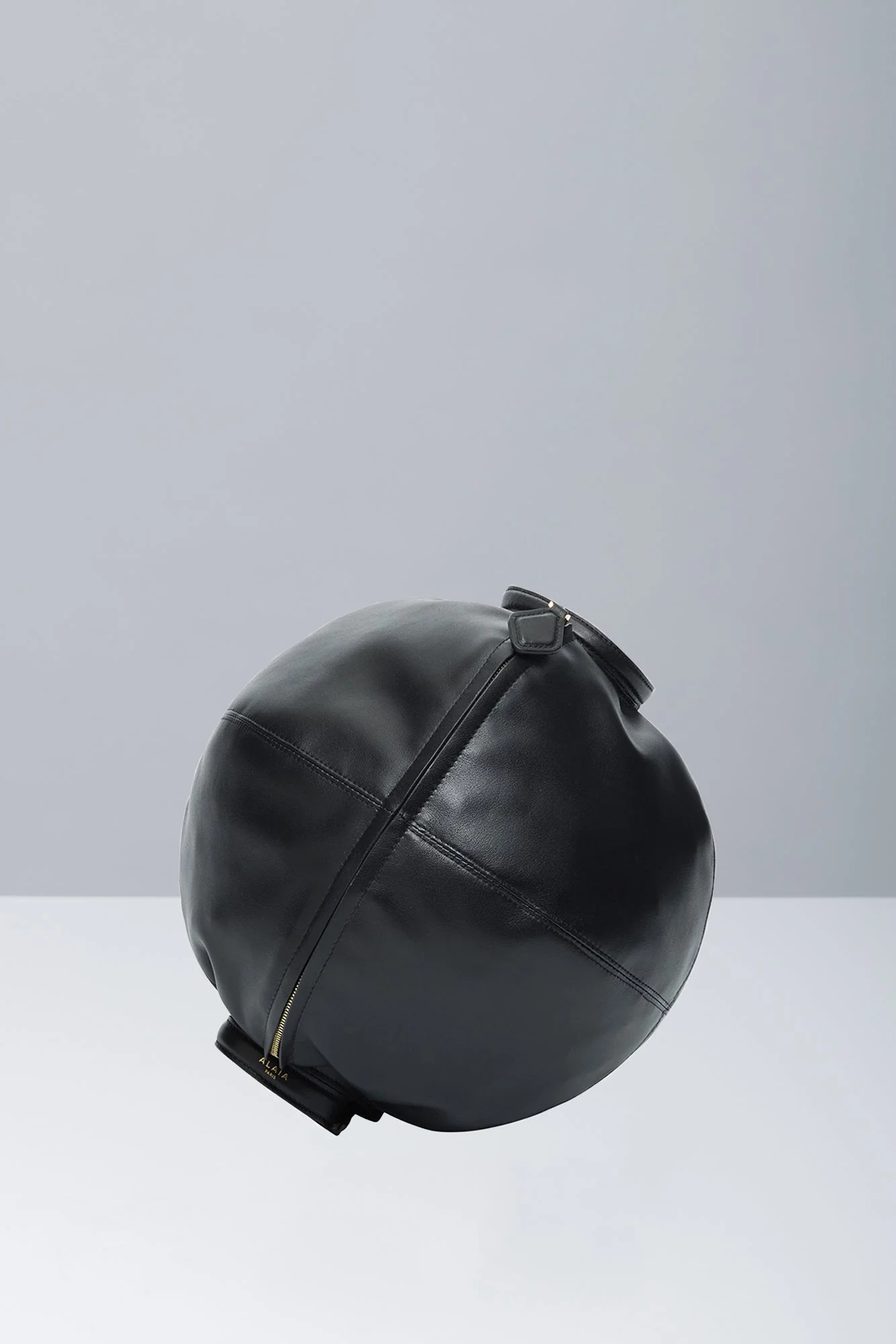 Alaïa Leather Bracelet Bag In Noir - Image 2