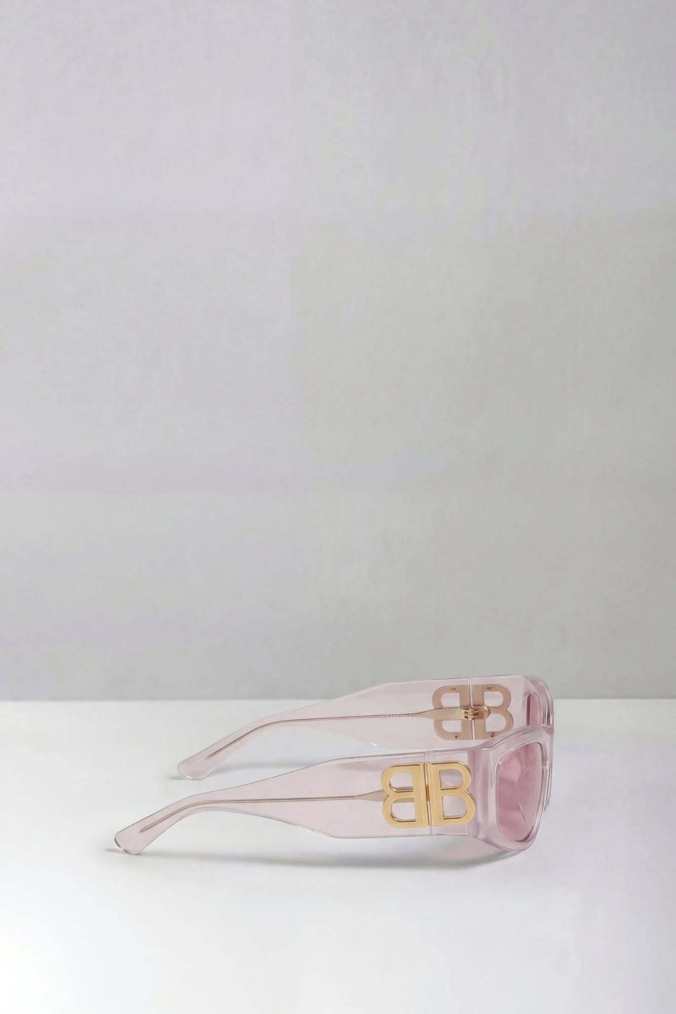 Balenciaga Bossy Cat Sunglasses in Beige - Image 3