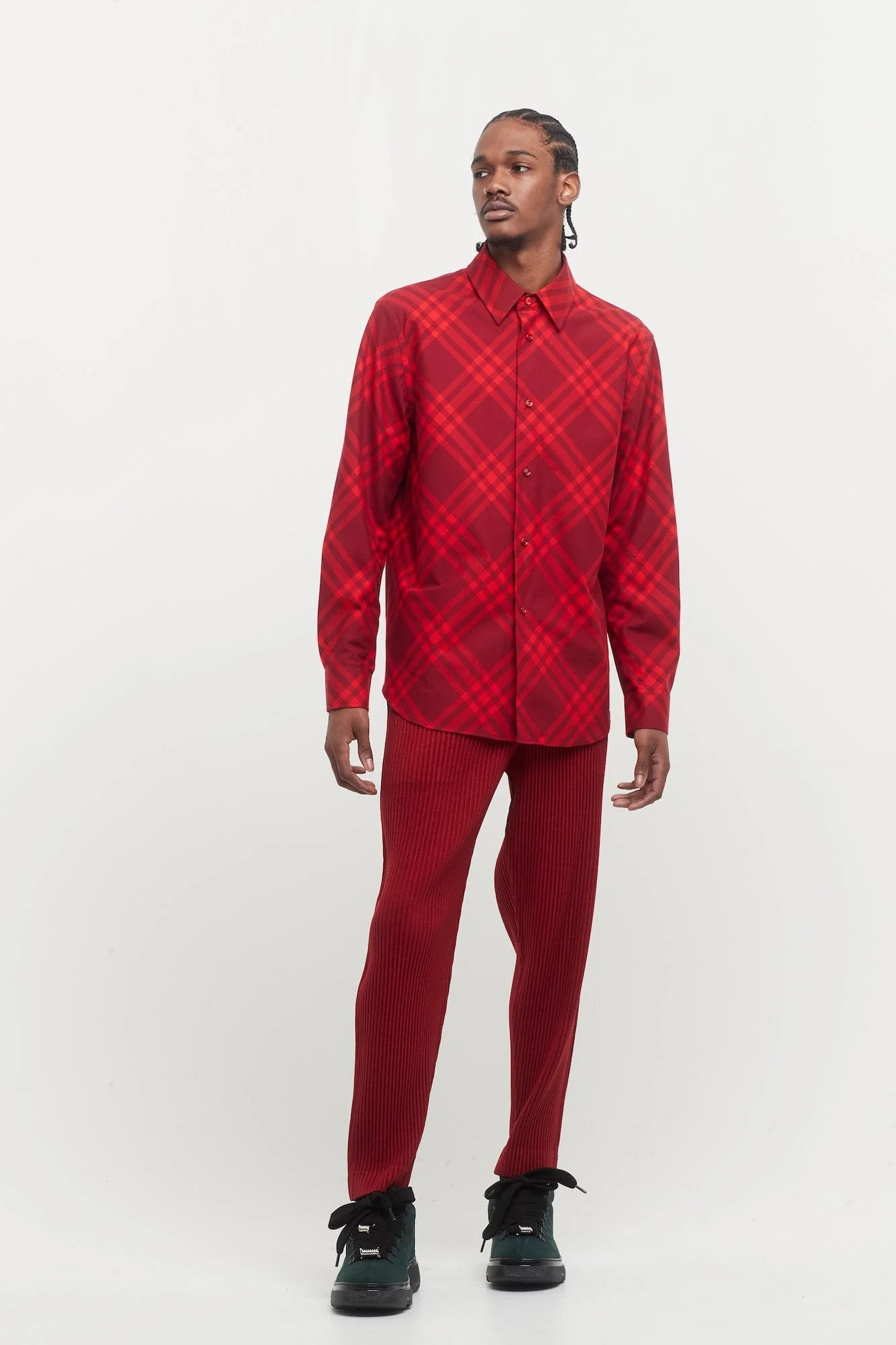 Homme Plissé Kersey Pleats Trouser in Red - Image 4