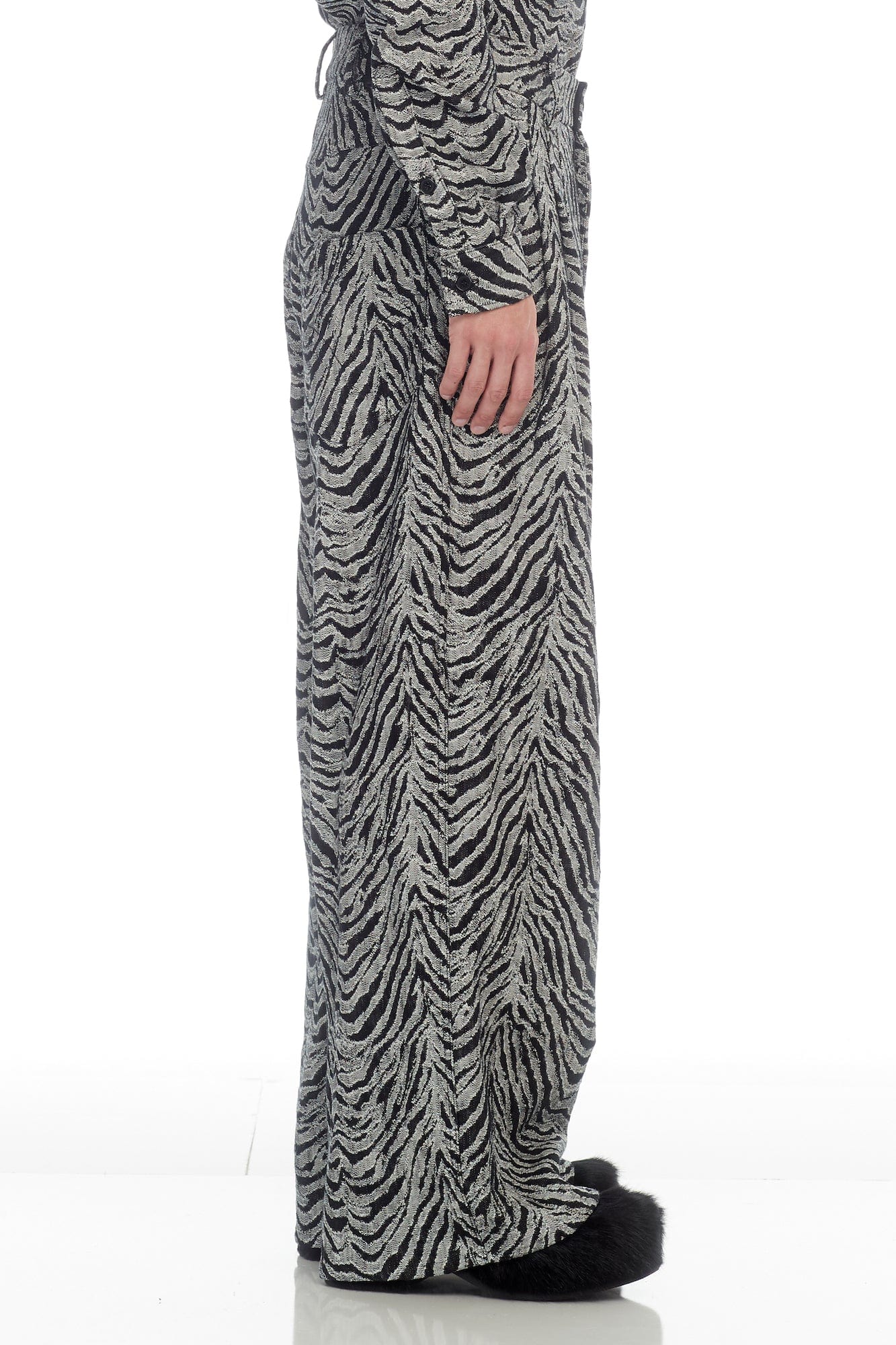 Lu'u Dan Unisex  Jeans in Black Tiger Jacquard - Image 4