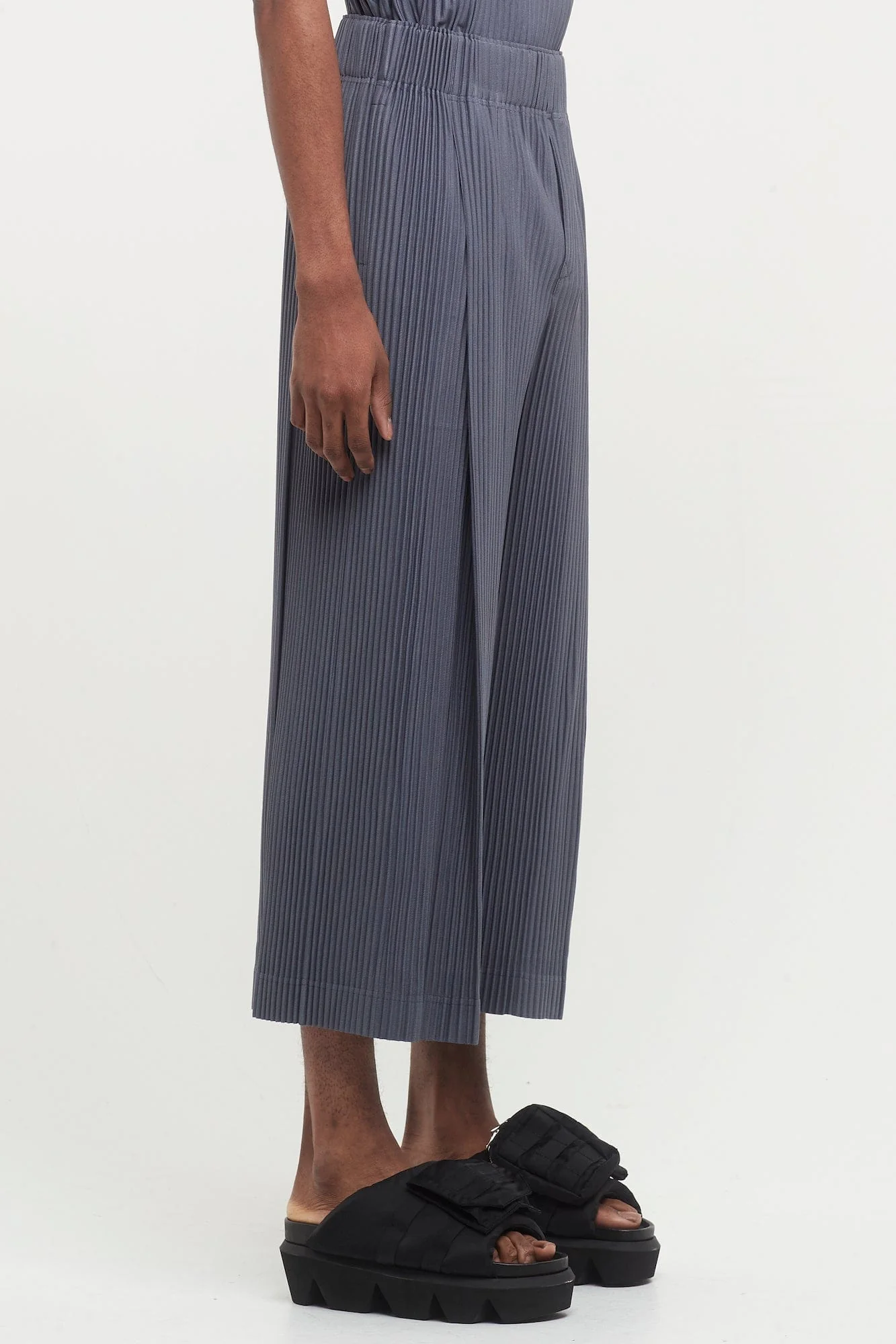 Homme Plissé MC October 23 Trouser in Slate - Image 2
