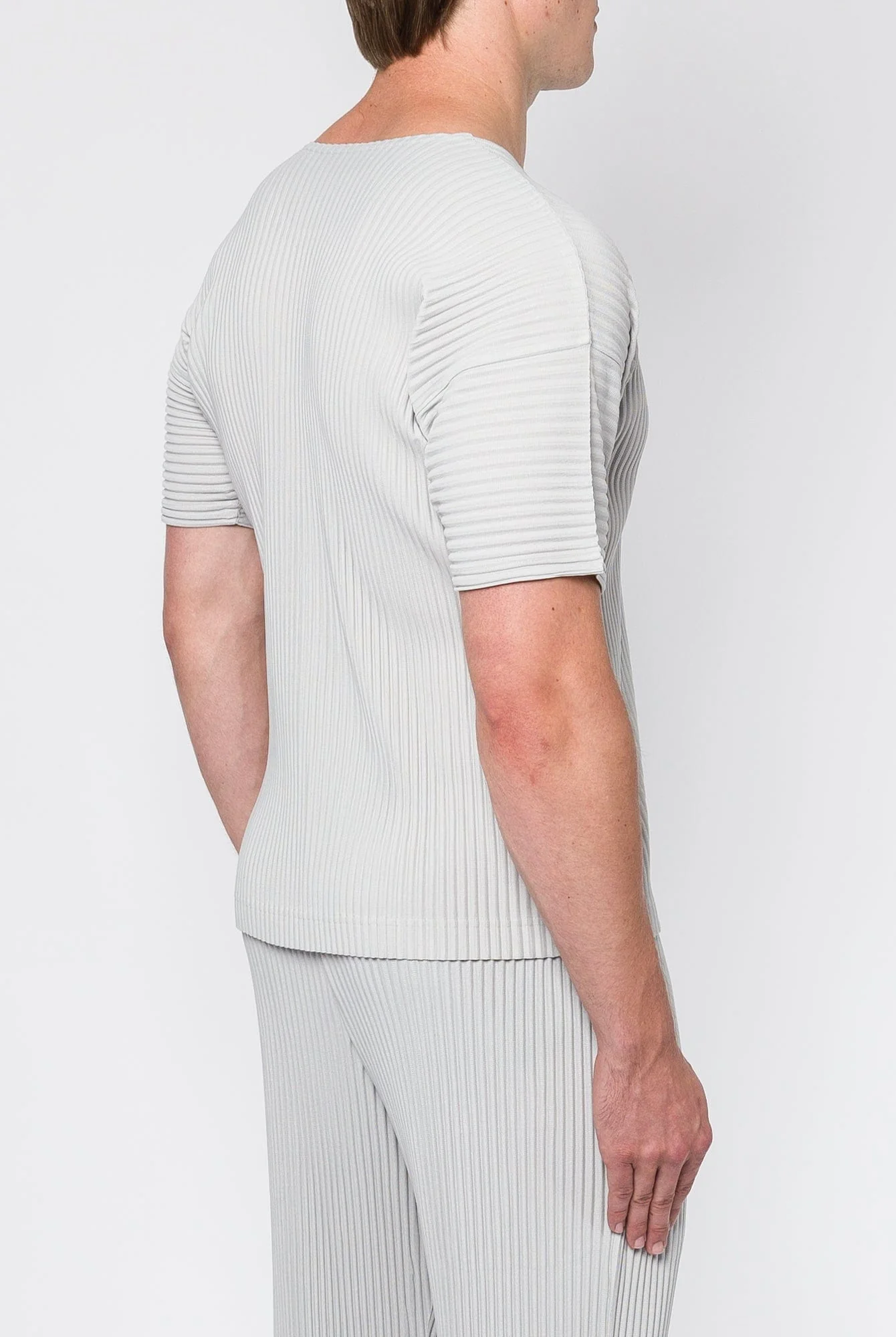Homme Plissé Issey Miyake Basics T-Shirt in Light Gray - Image 3