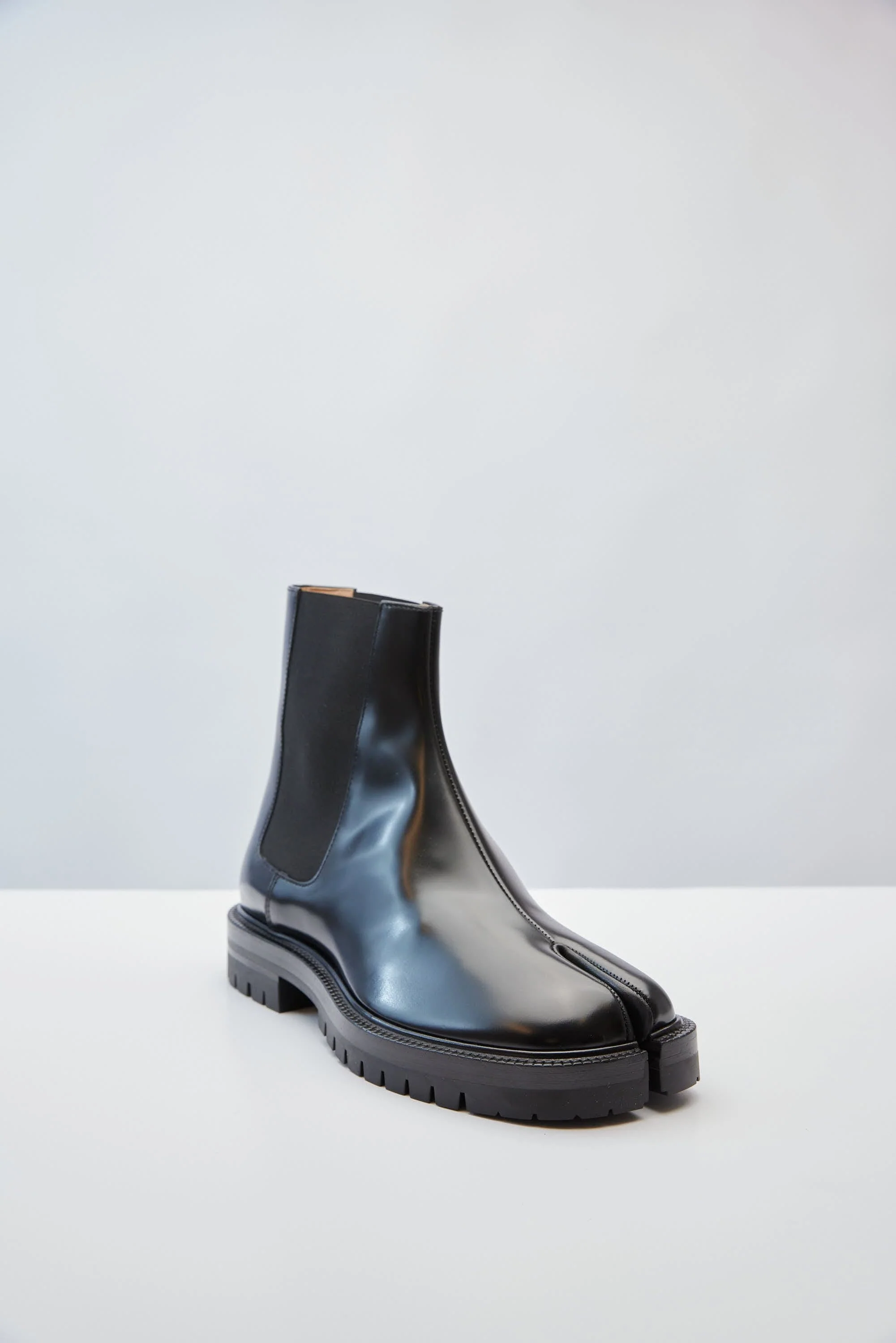 Maison Margiela Tabi County Chelsea - Image 2