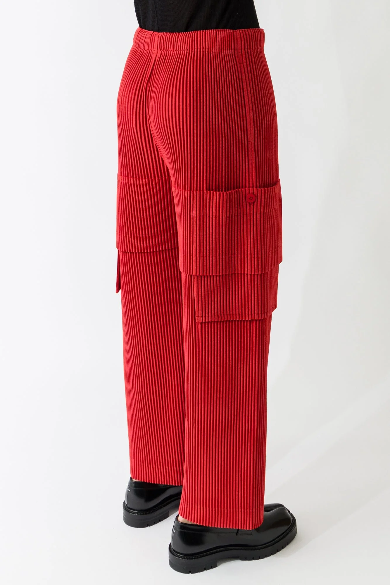Homme Plissé Issey Miyake Multi-Pocket Cargos In Jasper Red - Image 3