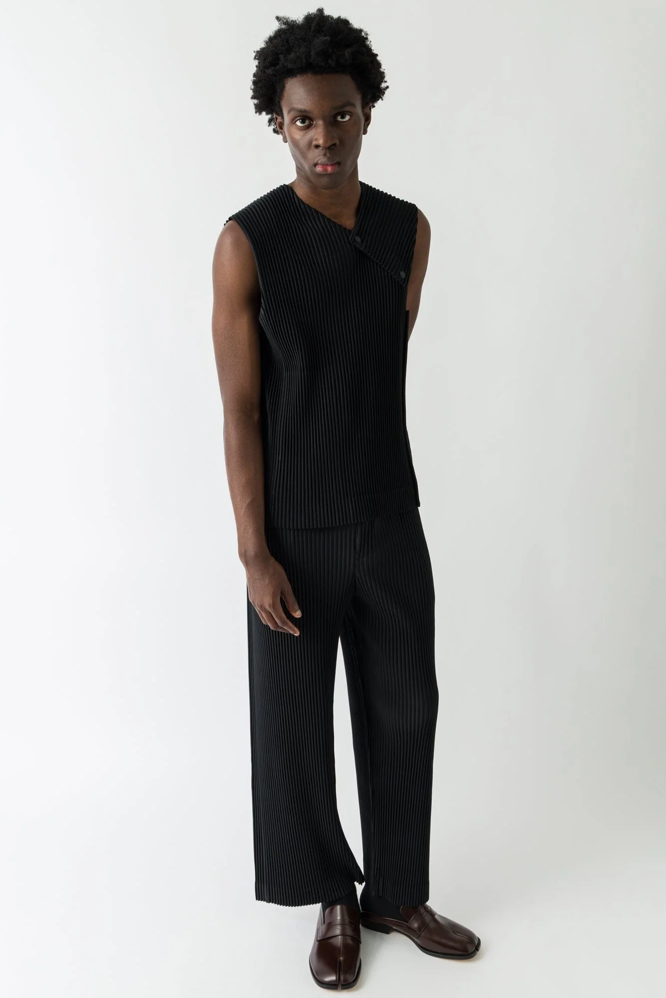 Homme Plissé Issey Miyake Stone Cloud Tank In Black - Image 4