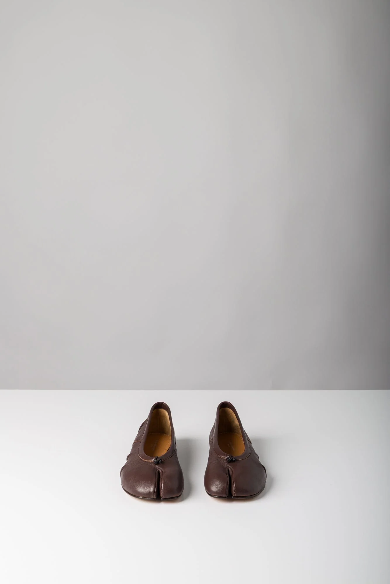 Maison Margiela Tabi Ballerina New in Burgundy - Image 3