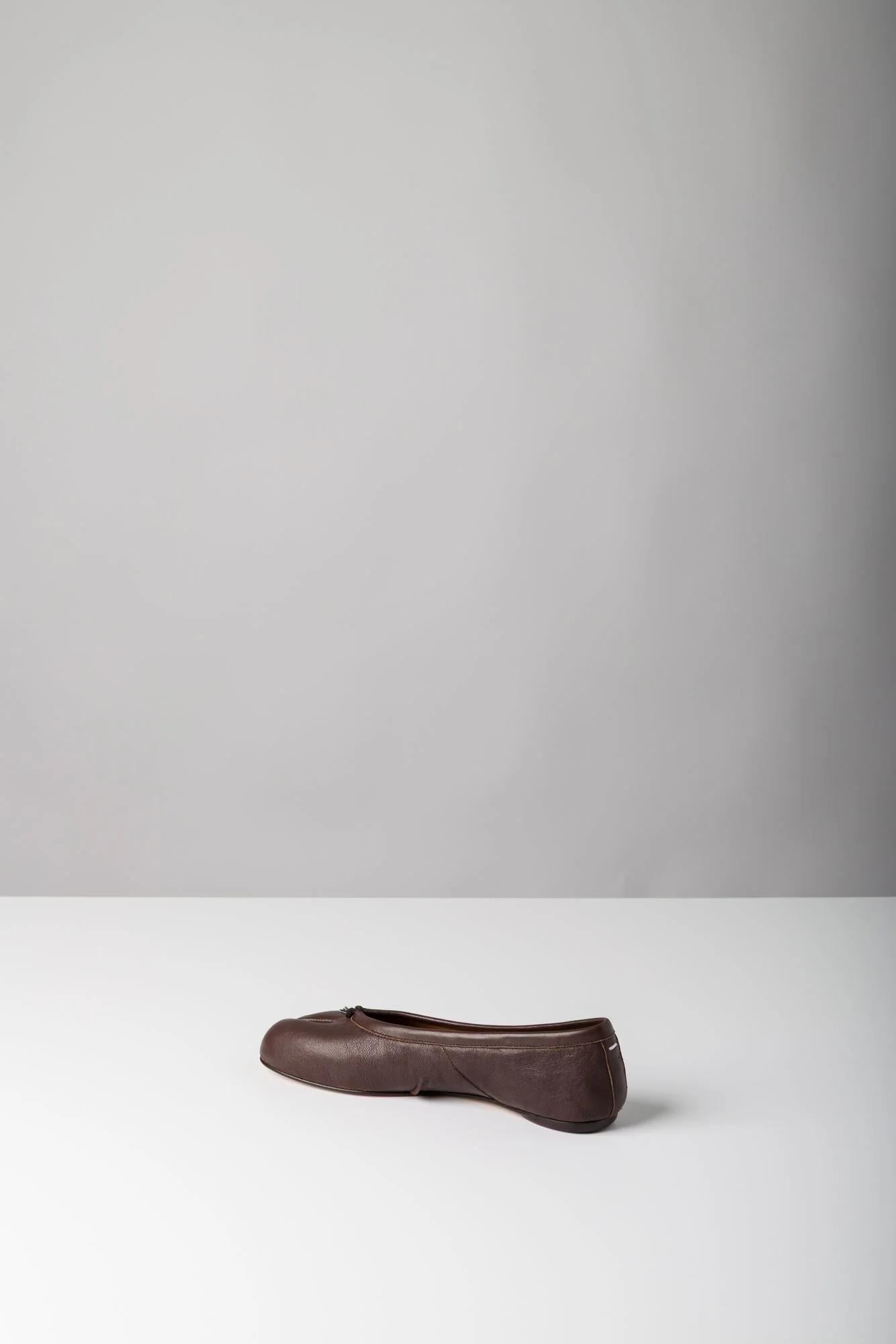 Maison Margiela Tabi Ballerina New in Burgundy - Image 4