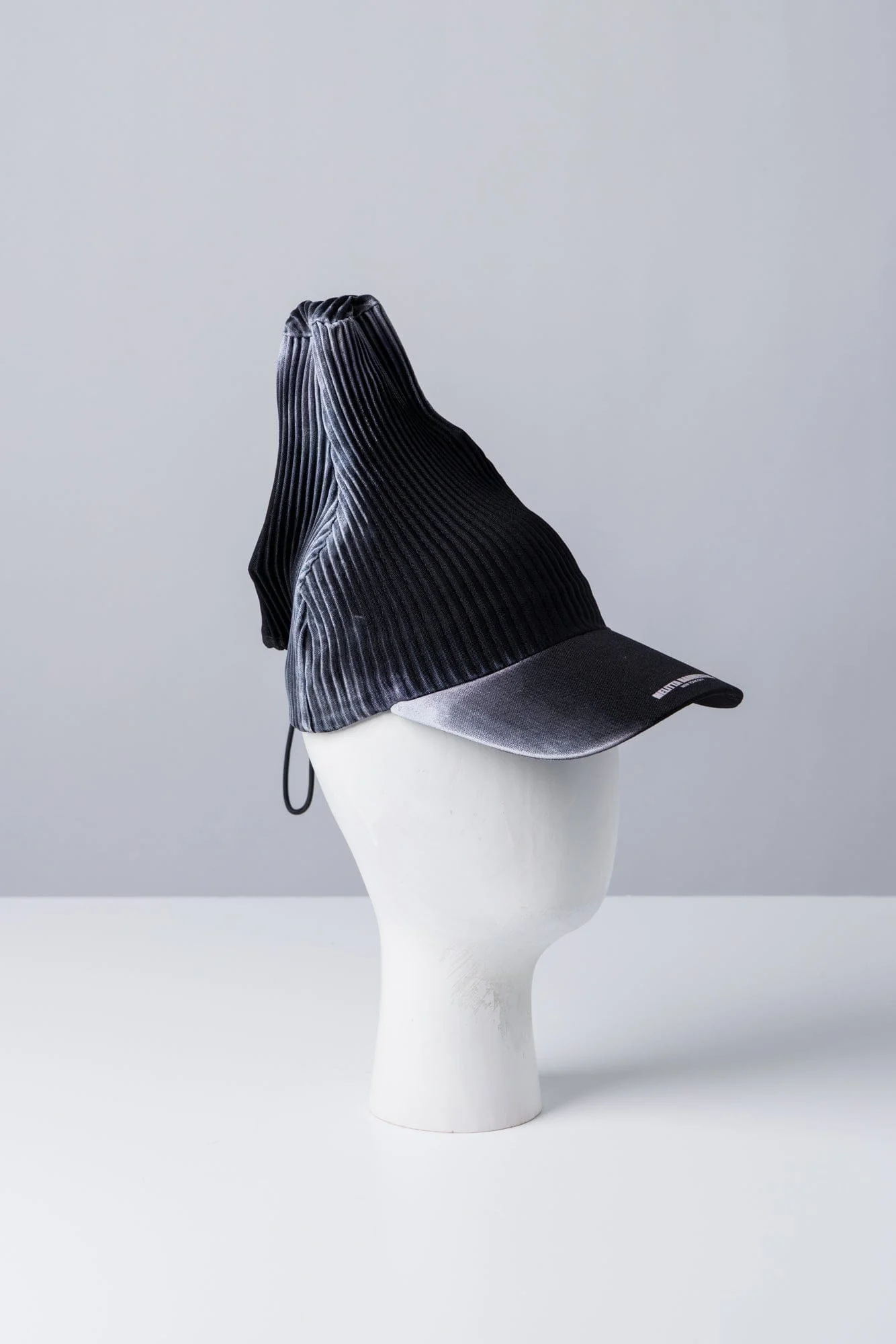 Melitta Baumeister Pointy Painted Cap - Image 2