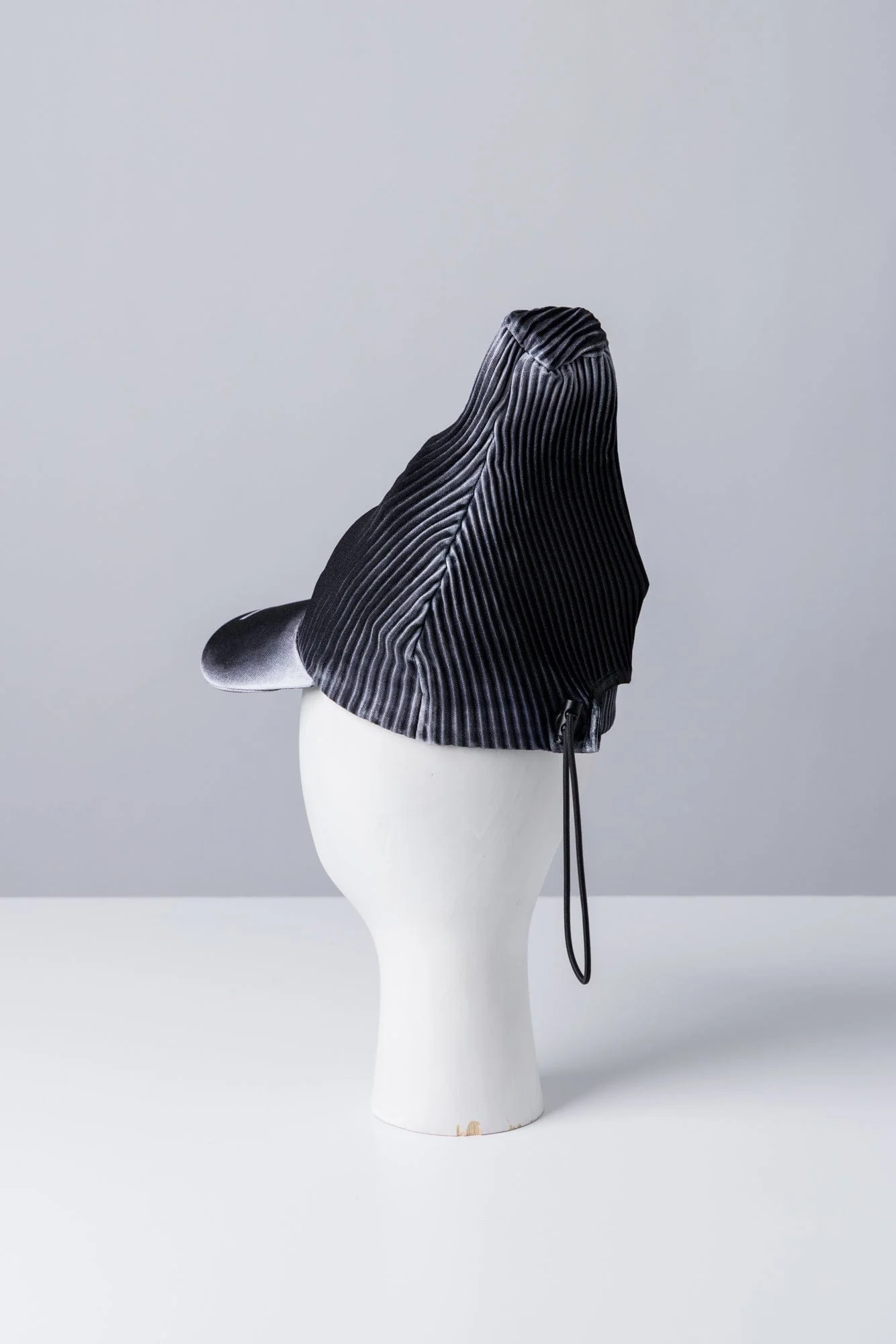 Melitta Baumeister Pointy Painted Cap - Image 3