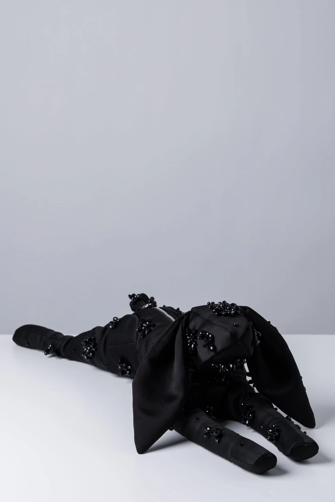 Simone Rocha Hare Embroidered Crossbody Bag In Black - Image 2