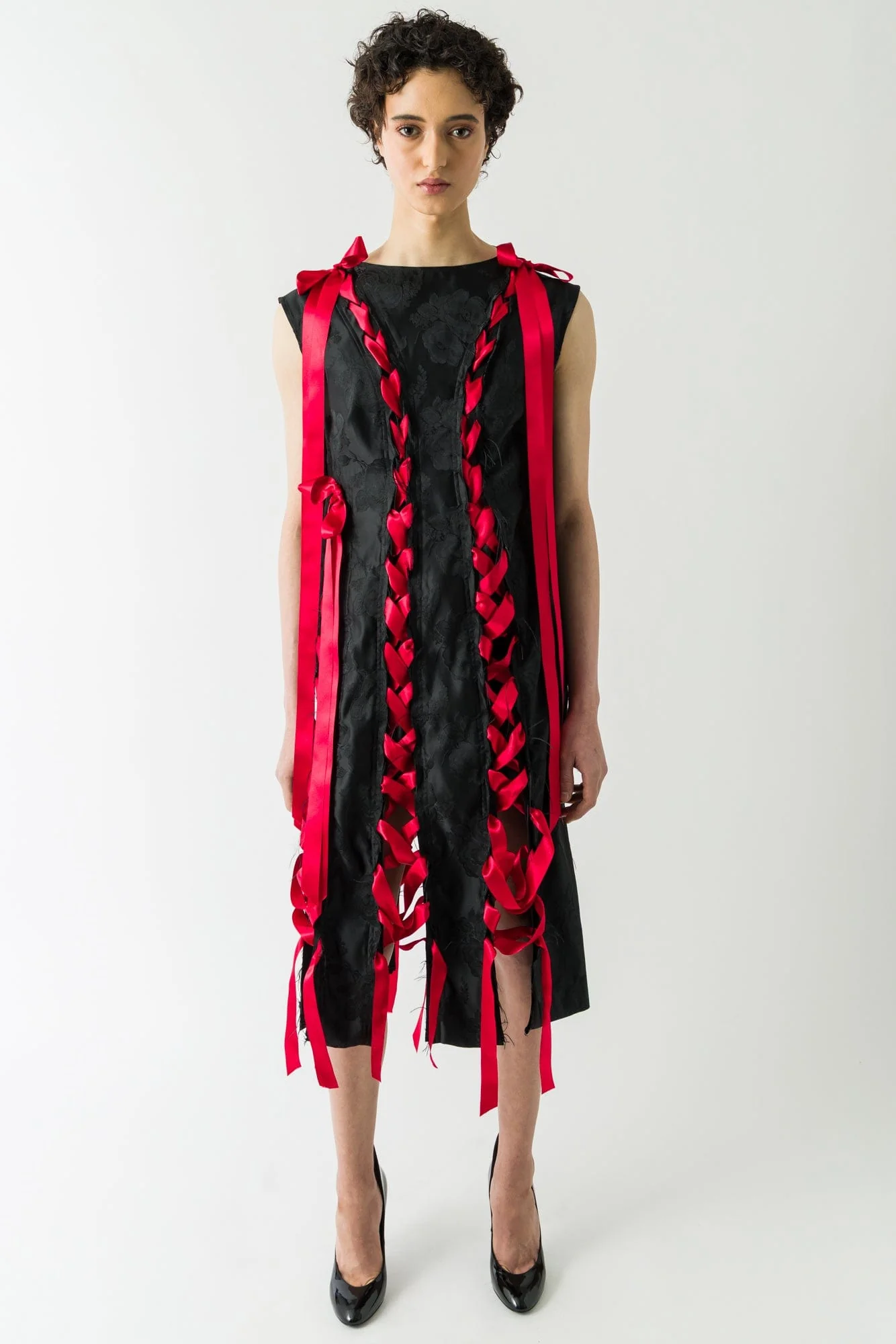 Simone Rocha Unraveling Ribbon Dress In Black/Red - Image 4