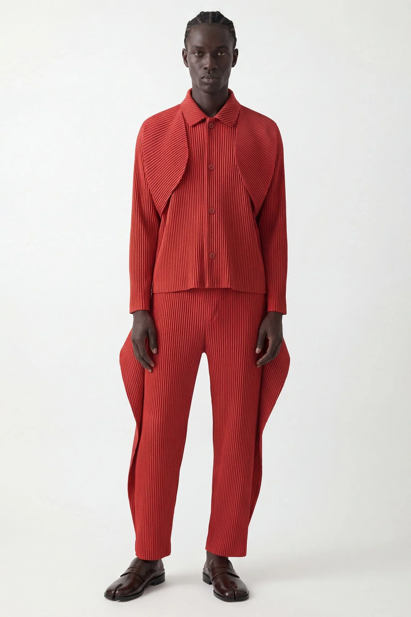 Homme Plissé Issey Miyake Cover and Fold Trousers in Tomato Red - Image 4