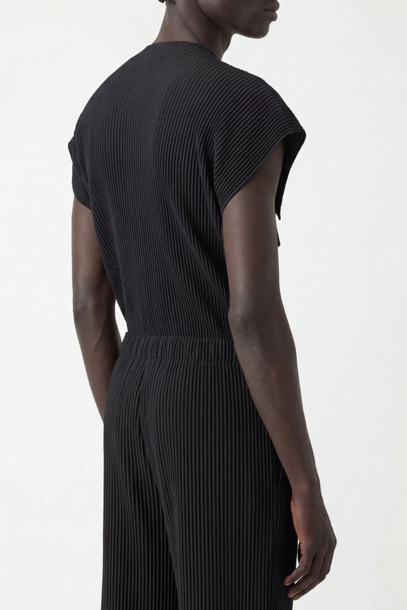 Homme Plissé Issey Miyake January Monthly Colors Shirt in Black - Image 3