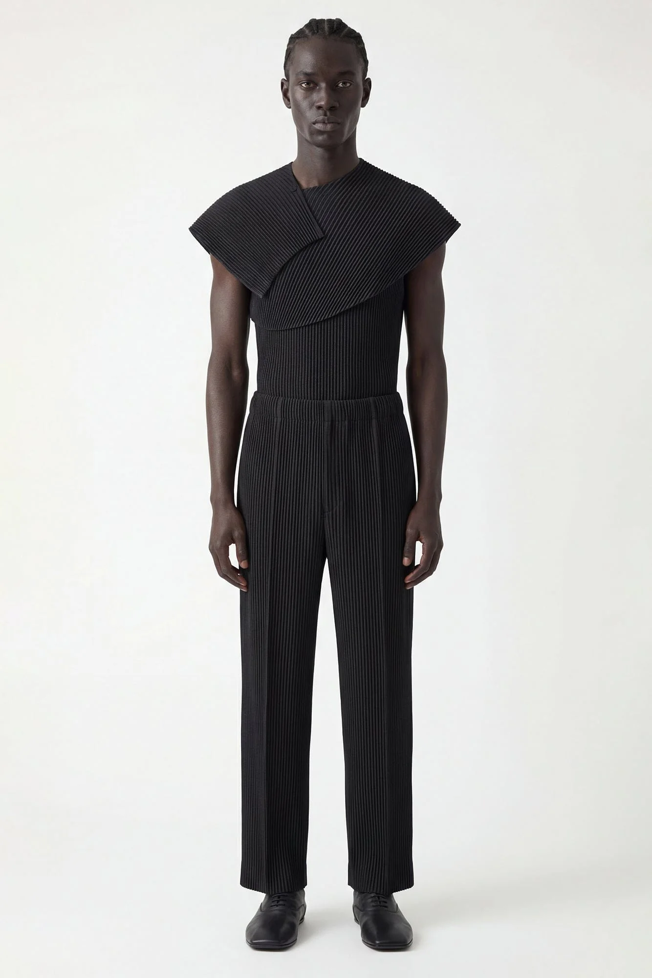 Homme Plissé Issey Miyake January Monthly Colors Shirt in Black - Image 4