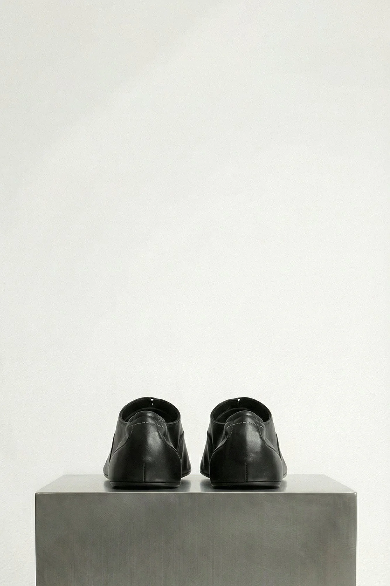 MM6 Lace-up Shoes in Black - Image 4