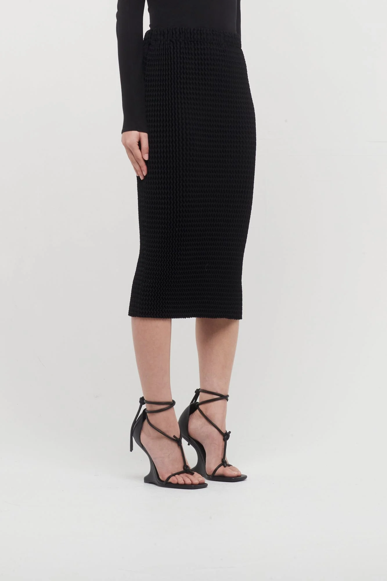 Issey Miyake Spongy Skirt in Black - Image 2