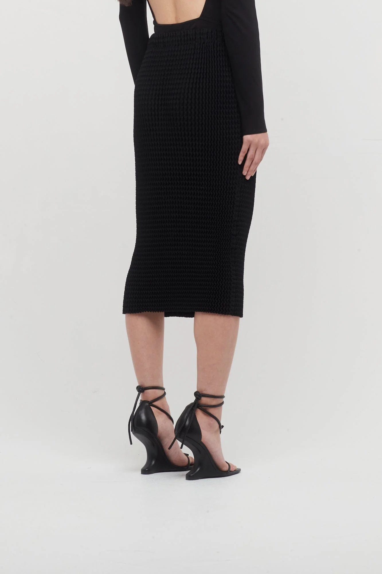 Issey Miyake Spongy Skirt in Black - Image 3
