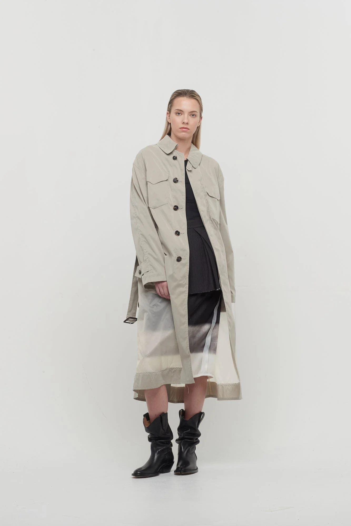 Maison Margiela Light Weight Trench in Beige - Image 5