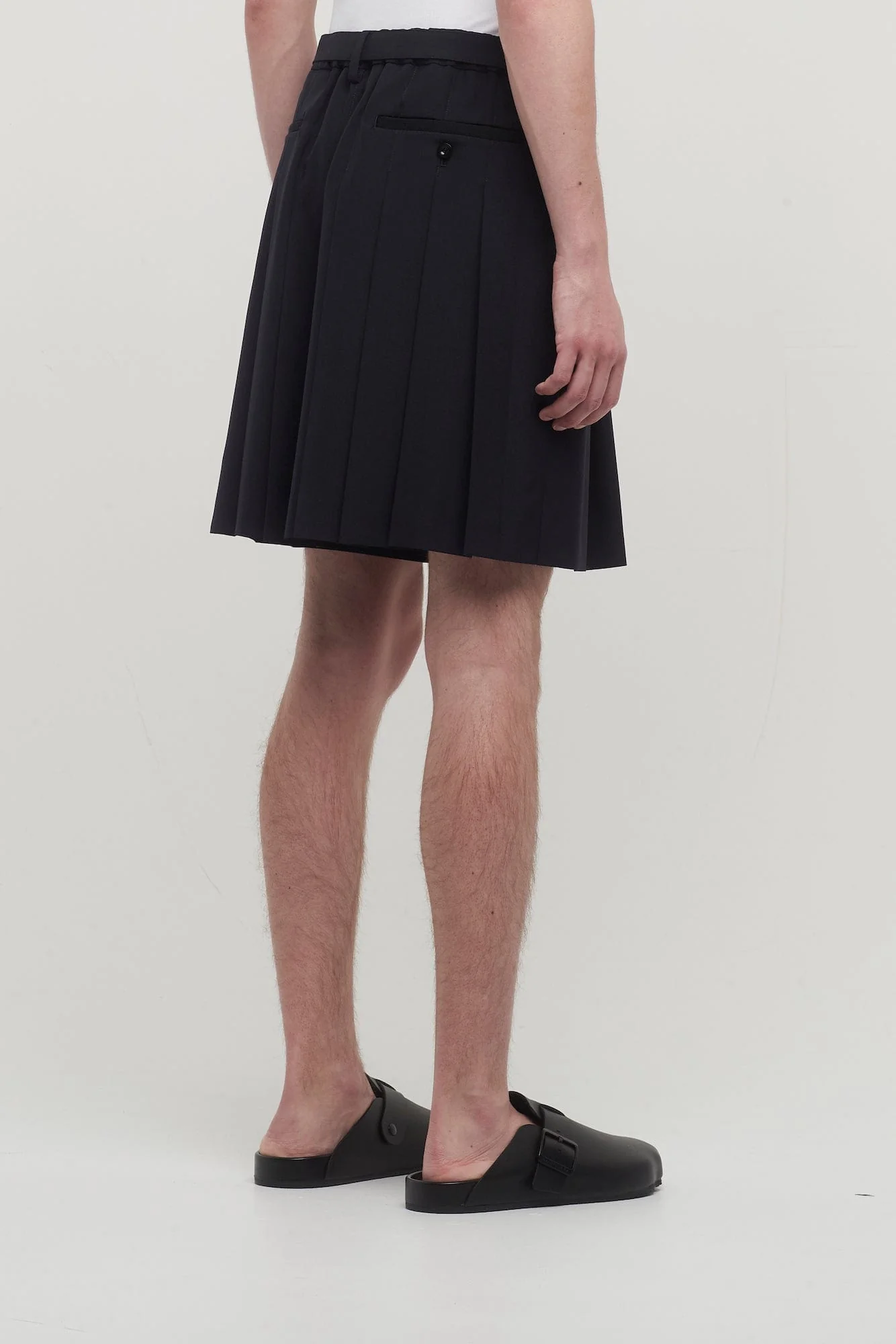 Sacai Suiting Shorts in Navy - Image 3