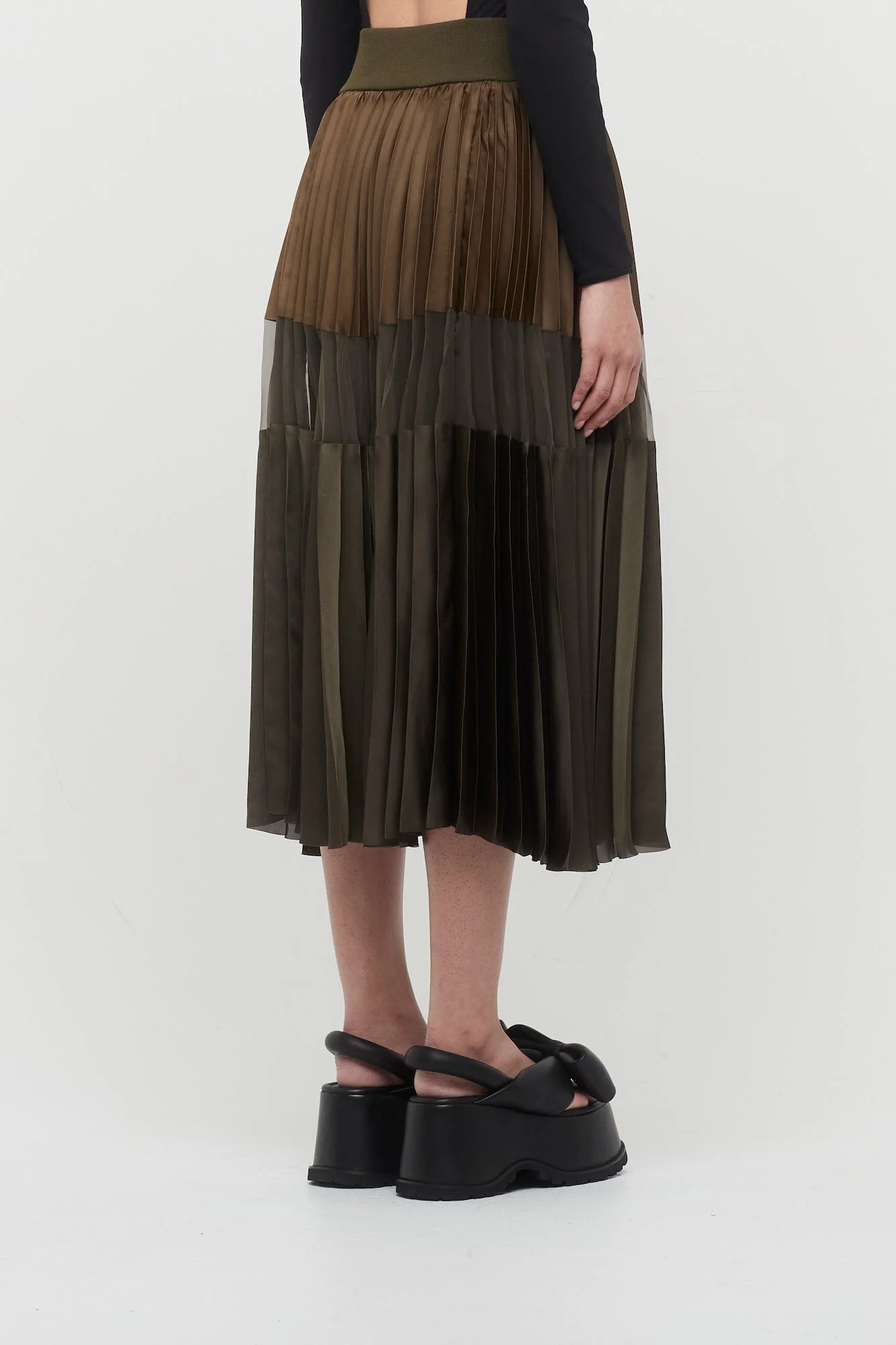 Sacai Nylon Twill Skirt in Olive - Image 3