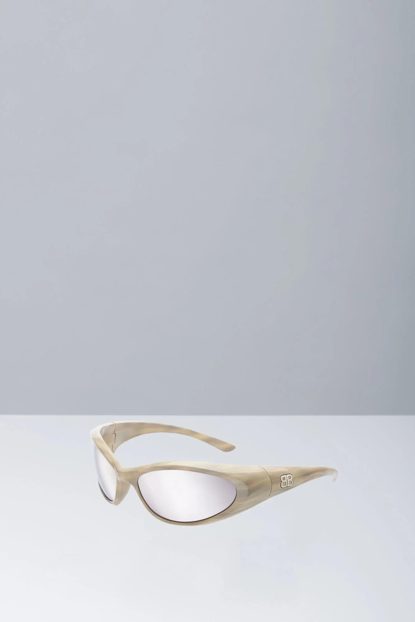 Balenciaga Sporty B in Grey - Image 2