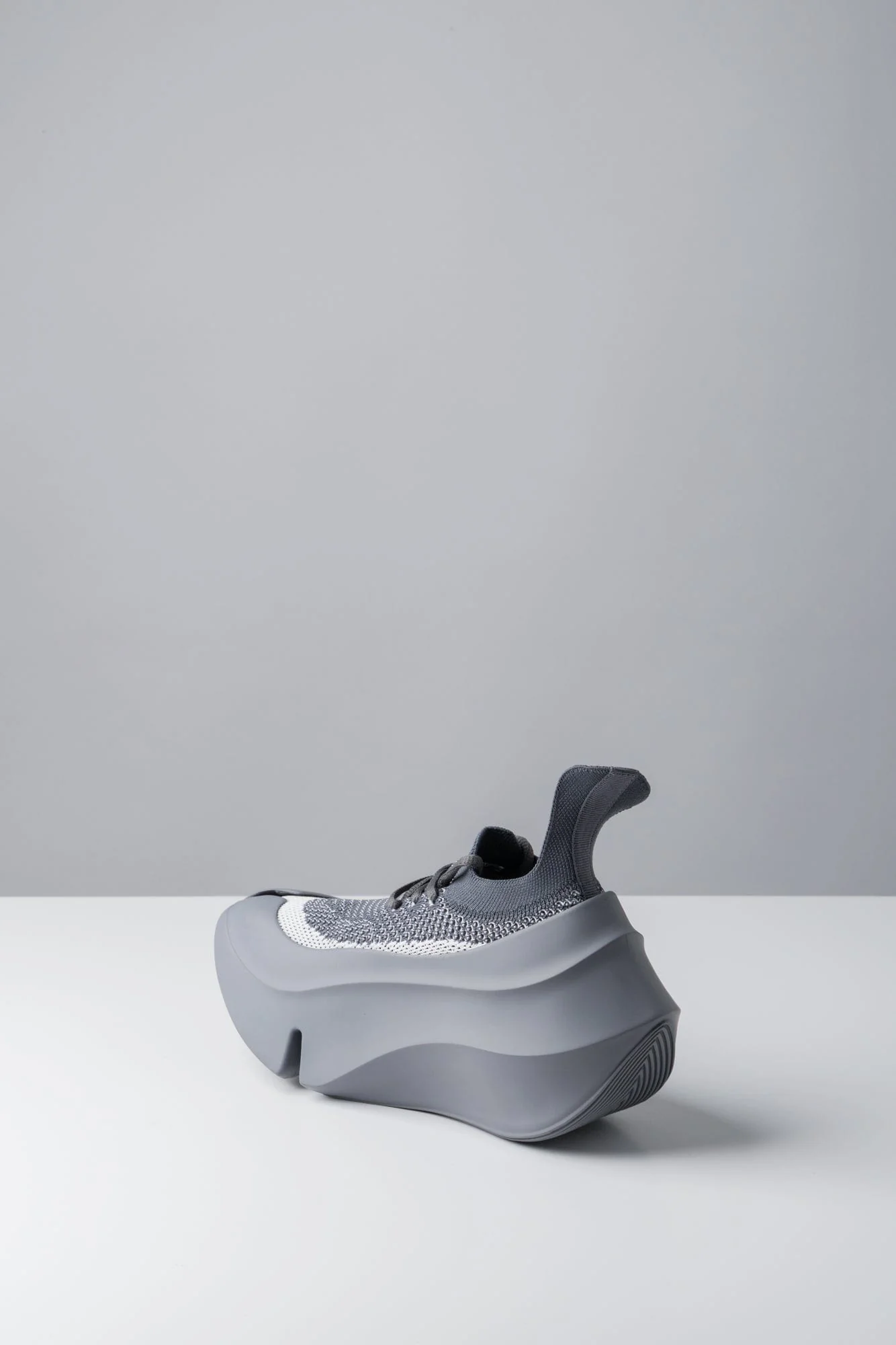 Grounds Orca in Gray White - Image 4