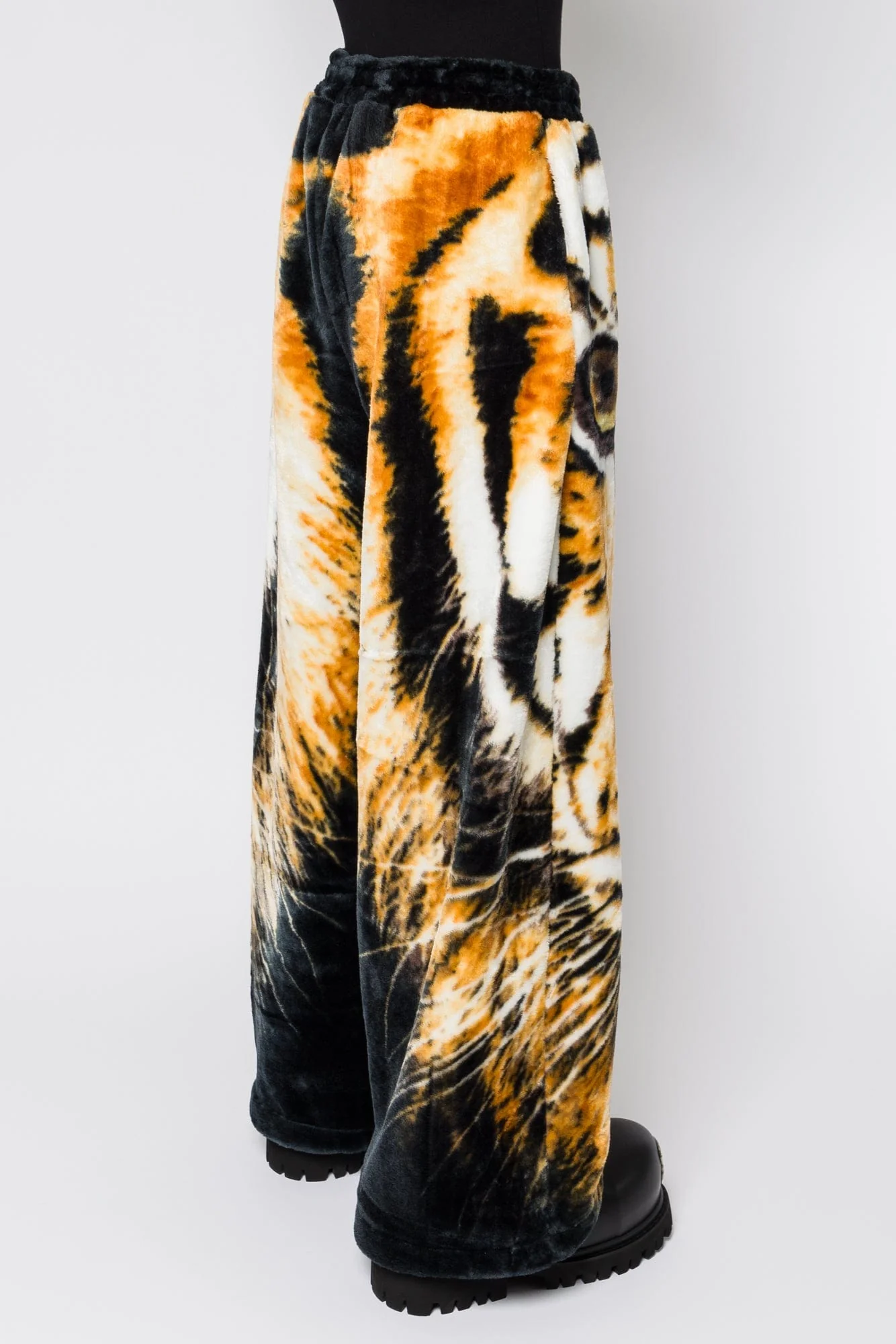 Lu'u Dan Raw Cut Bontan Tiger Pants - Image 3