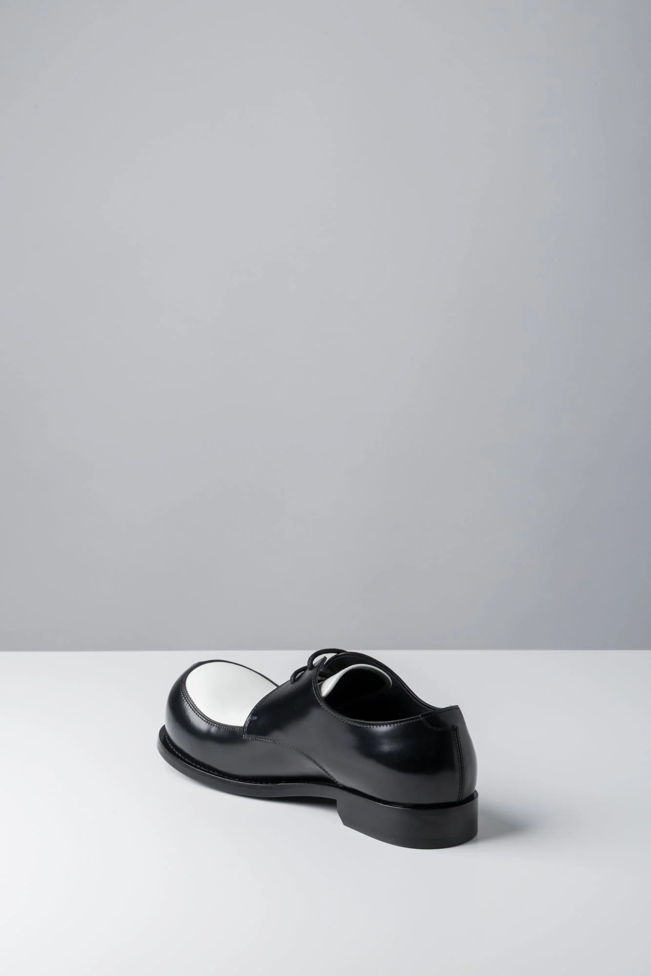 Marni Laced Black and White Oxford - Image 4