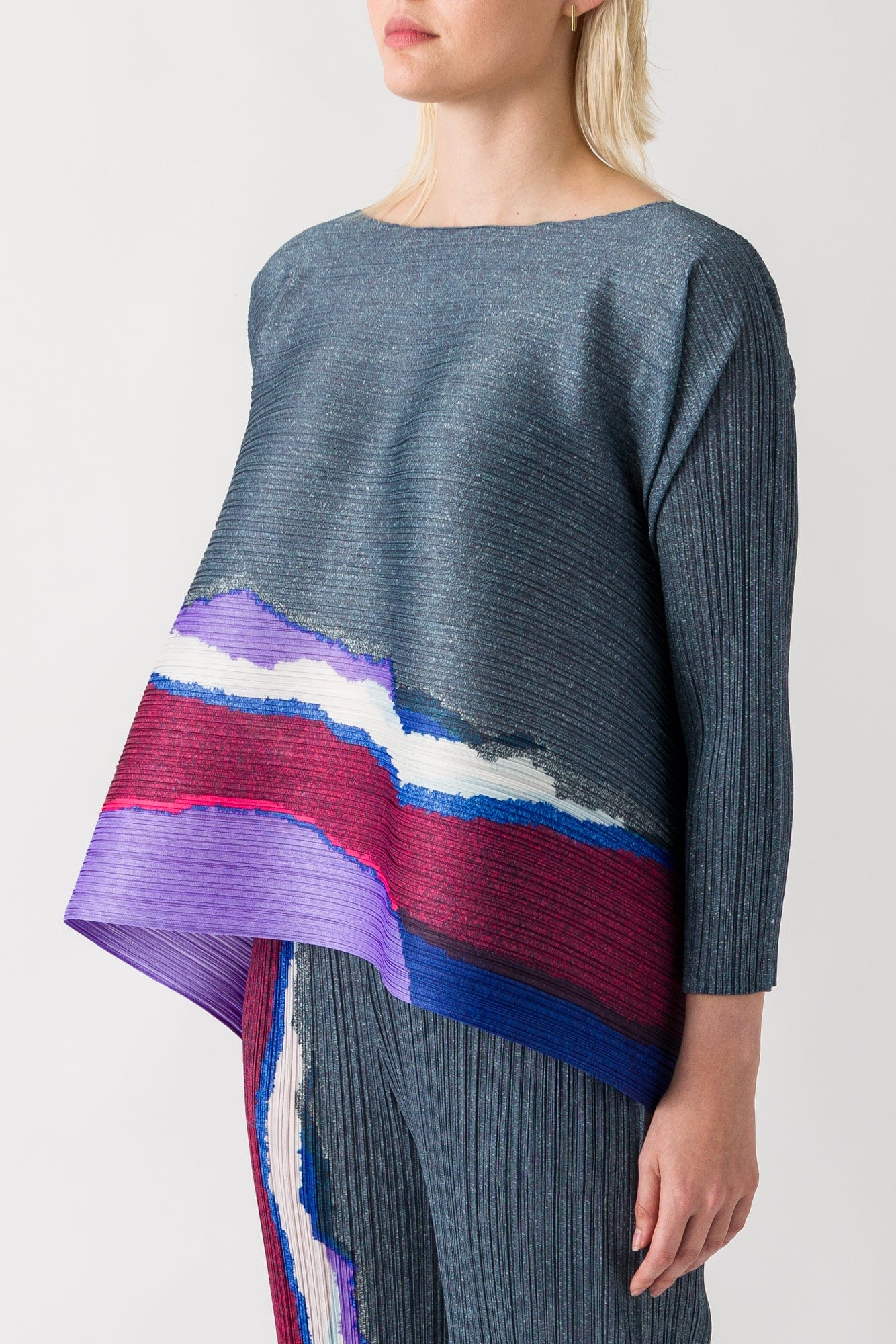Pleats Please Issey Miyake Grainy Colors Wide Blouse in Dark Blue Gray SS25 - Image 2