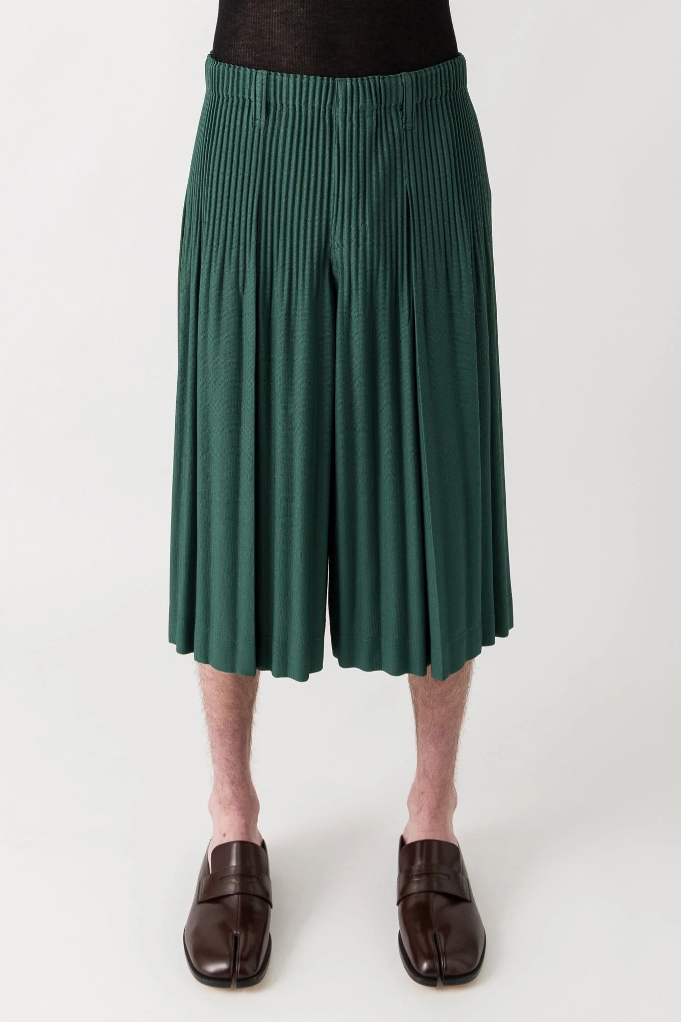 Homme Plissé Issey Miyake Tailored Pleats Long Shorts in Evergreen SS25
