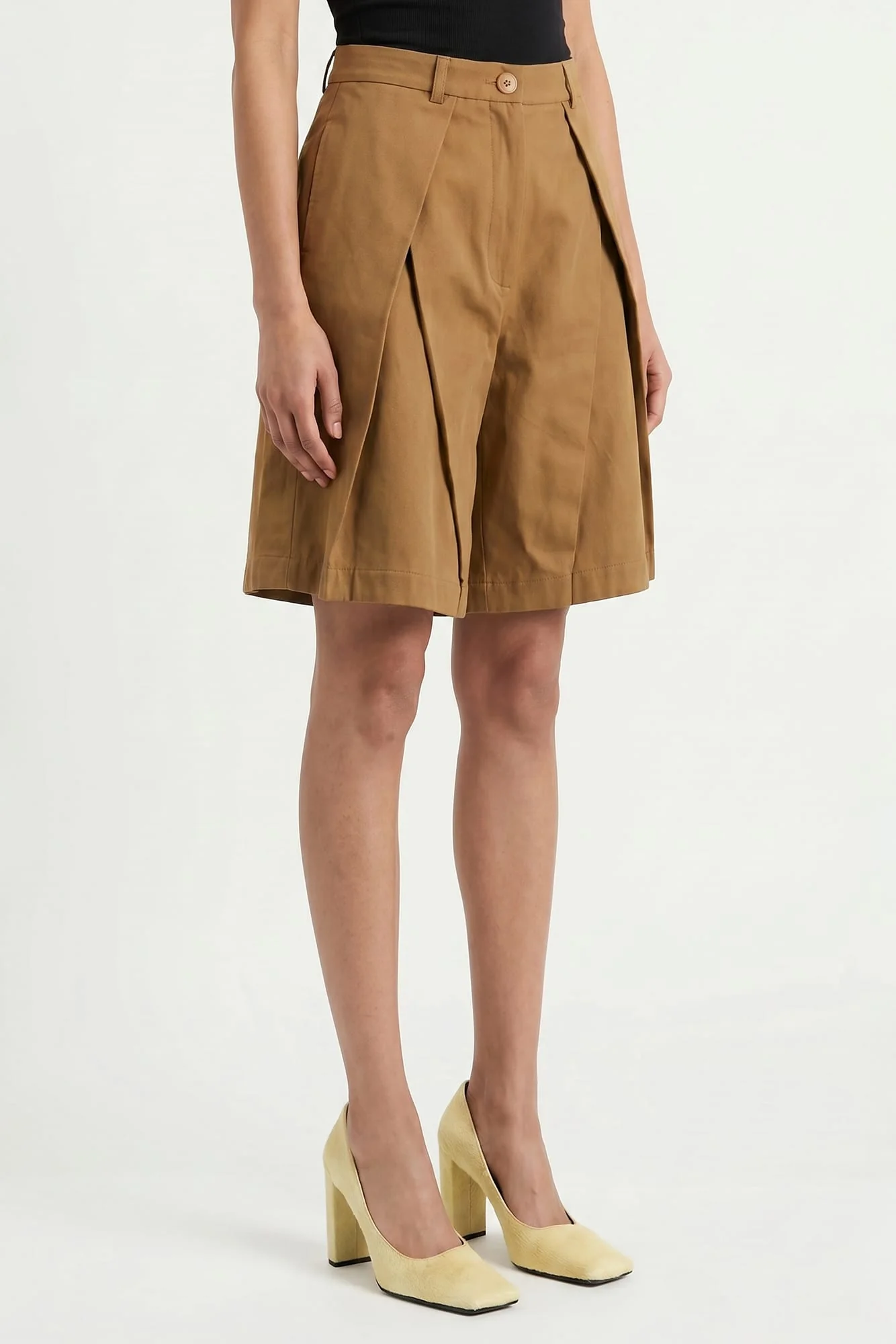 Tolu Coker Twill Pleated Shorts - Image 2
